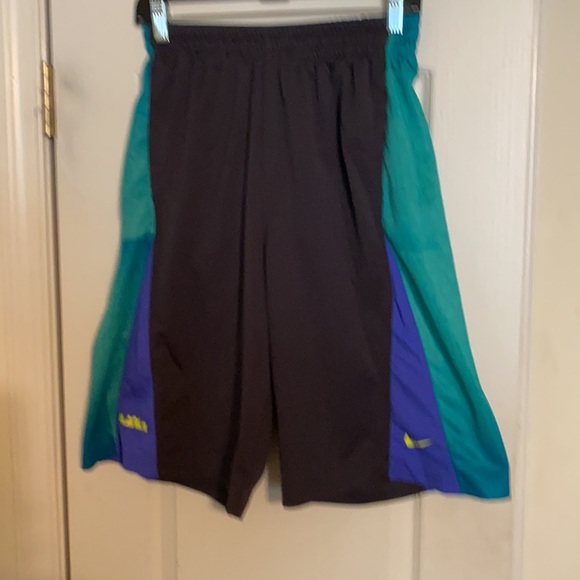 Men’s Training Shorts - Picture 3 of 6